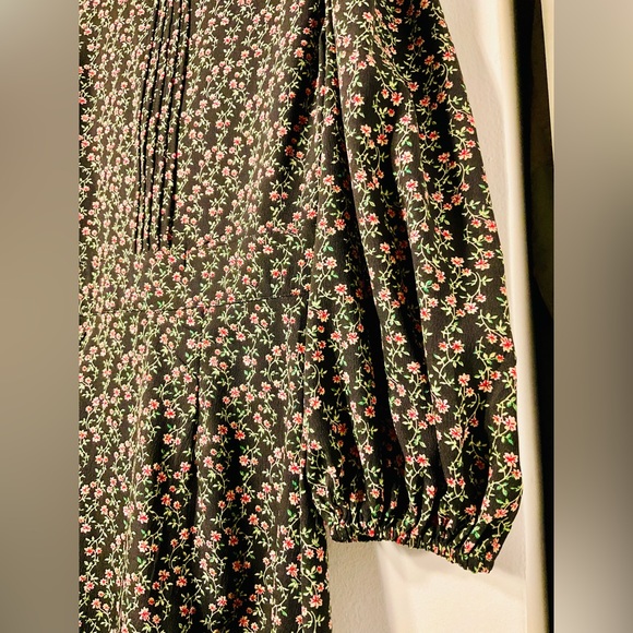 Topshop Blck Mini Dress with Floral Print ND puff Sleeves . - Picture 5 of 7